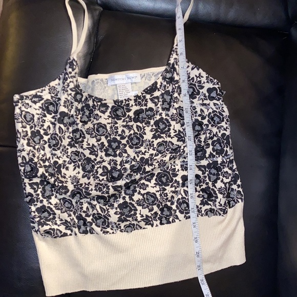 Newport news beaded flower top size XL - Picture 7 of 7